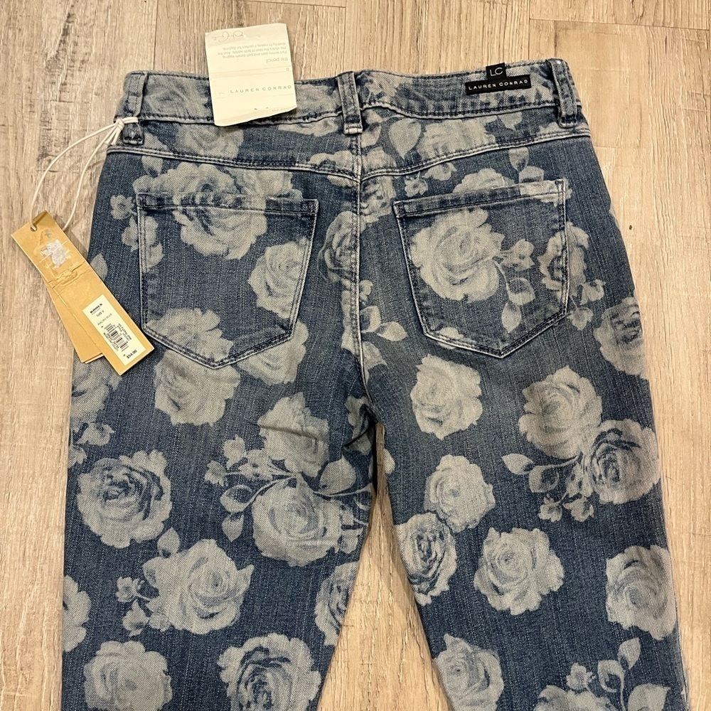 NWT Lauren Conrad Malibu Blue Floral Denim The Pencil Jeans size 0 - Picture 12 of 12